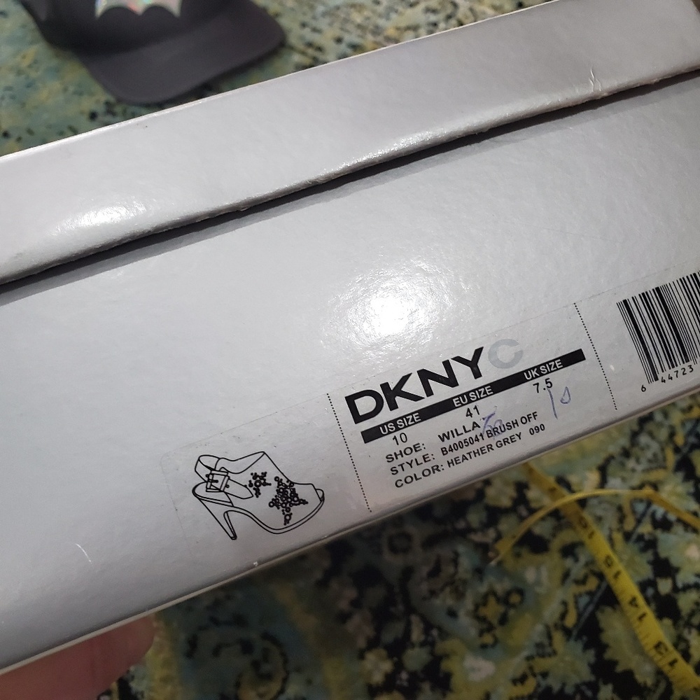Gorgeous studded peep toe booties DKNY 10 - Picture 7 of 14